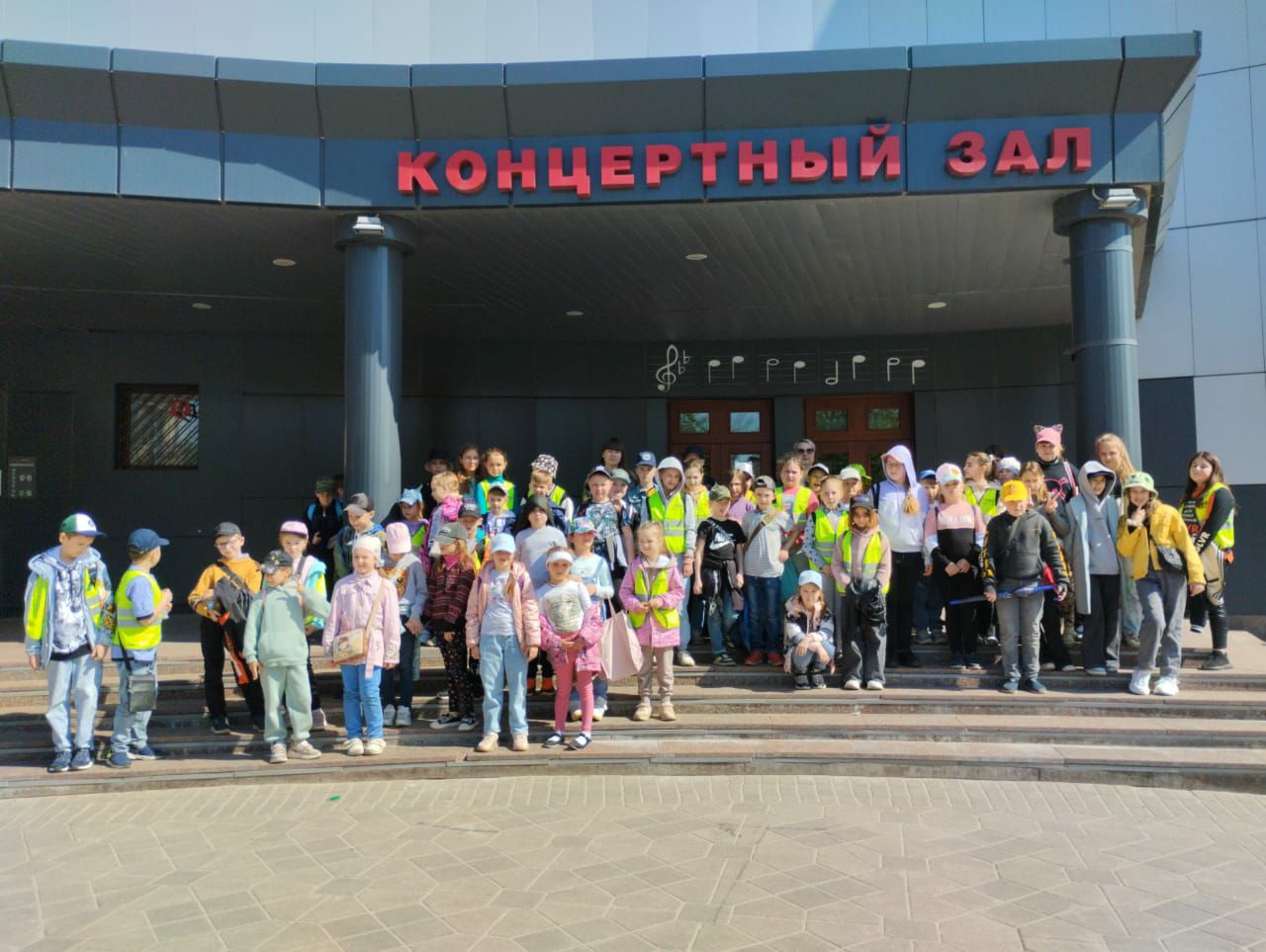 Сегодня ребята из лагеря &amp;quot;Солнышко&amp;quot; посетили Калужскую областную филармонию.