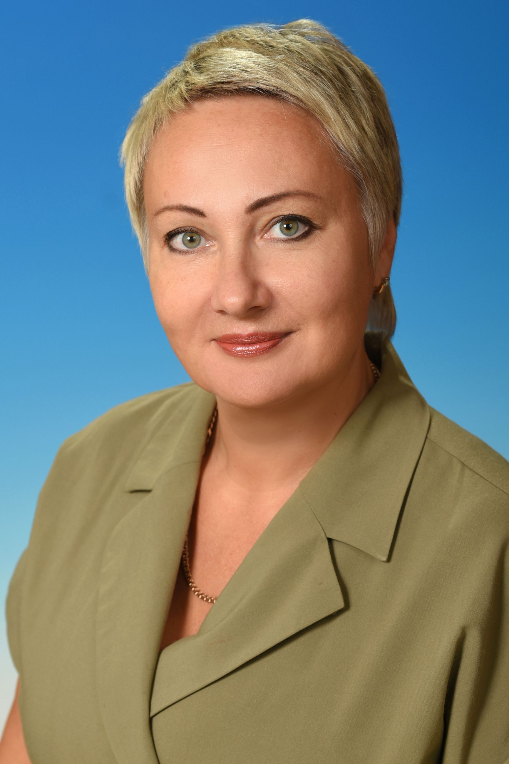 Атрихалова Елена Владимировна.